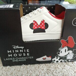 New Disney Aldi Minnie Mouse Size 7 Sneakers NIB  2024 Womens